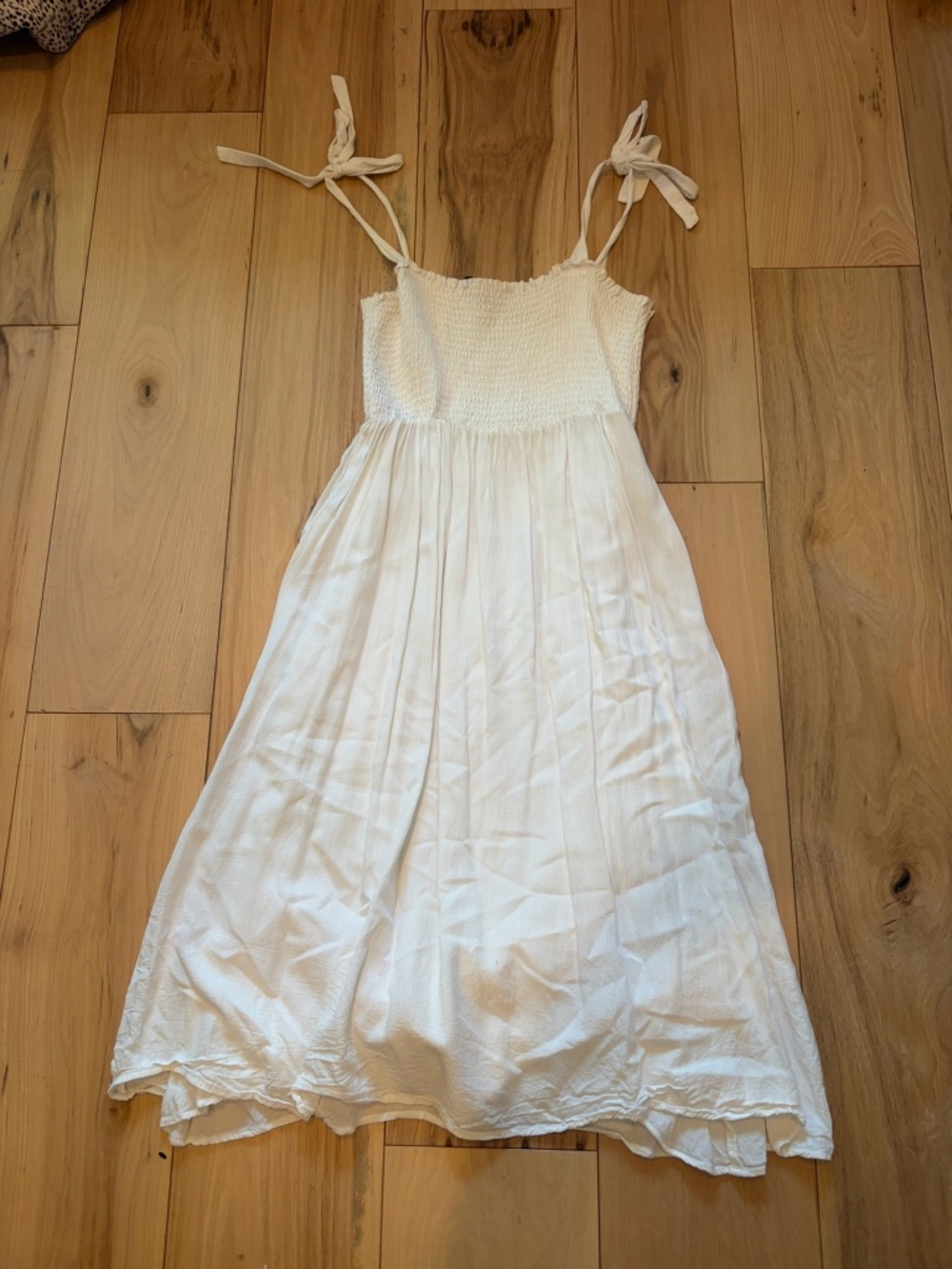 Lulus Looking Up White Smocked Tie-Strap Midi Dress S Flaw